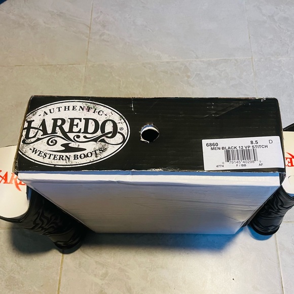 Authentic Laredo - Picture 12 of 16